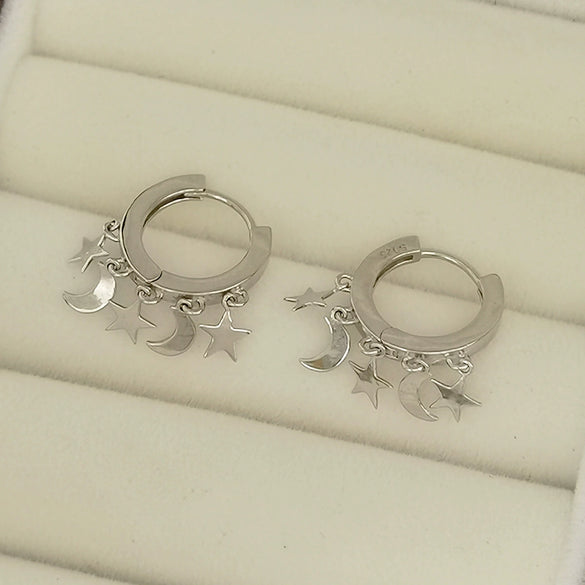 Wholesale S925 Sterling Silver Star And Moon Earrings With Electroplating Fashionable And Simple