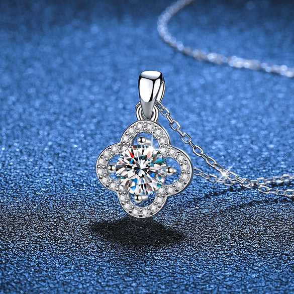 Wholesale S925 Sterling Silver Women's Necklace With Classic Clover Diamond Pendant And Cross Clavicle Chain Electroplated Flower Pattern