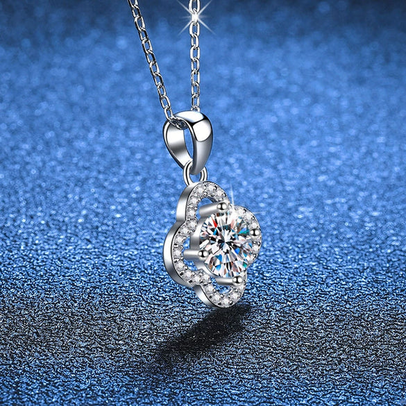 Wholesale S925 Sterling Silver Women's Necklace With Classic Clover Diamond Pendant And Cross Clavicle Chain Electroplated Flower Pattern