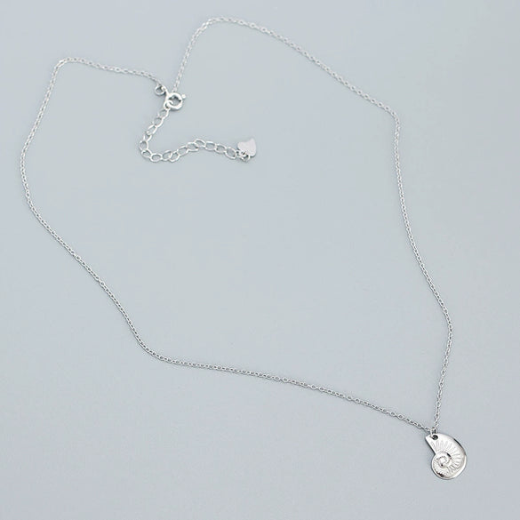 Wholesale Shell Clavicle Necklace In S925 Silver With Marine Conch Design And Electroplating For Women