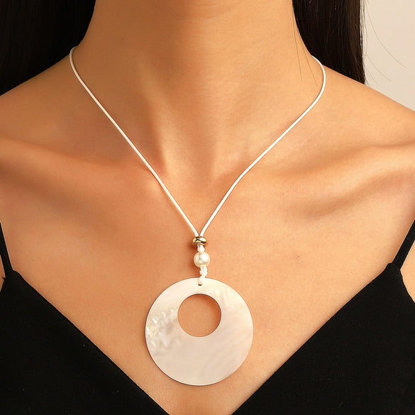 Wholesale Shell Pendant Necklace With Geometric Design And Wax Rope Strap Electroplated Finish