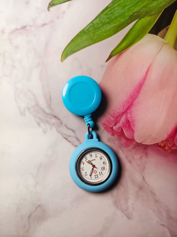 Wholesale Silicone Casual Universal Wristwatch With Round Dial Plastic Case Stainless Steel Buckle Spiral Crown And Ordinary Glass Mirror
