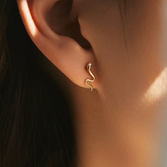 Wholesale 925 Silver Birth Year Zodiac Snake Earrings For Women Sweet Cool Style With Electroplating