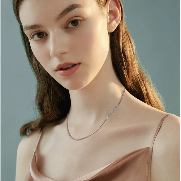 Wholesale 925 Silver Clavicle Chain With Geometric Pattern And Electroplating Process