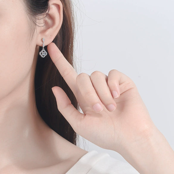 Wholesale Silver Four Leaf Clover Earrings With Diamond For Girls