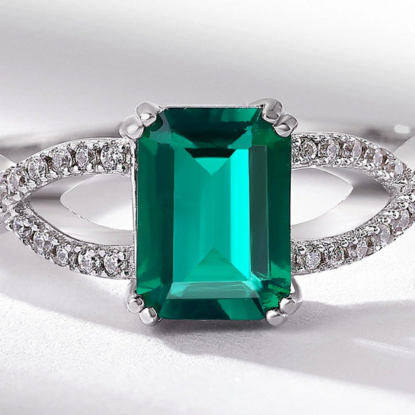 Wholesale Silver Geometric Rectangular Retro Twist Ring For Women Inlaid With Cultivation Emerald