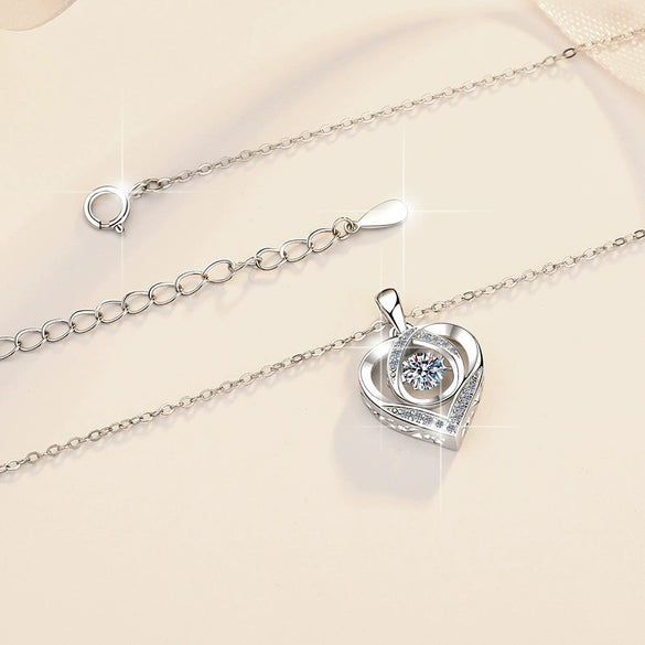 Wholesale Silver Heartshaped Necklace Light Luxury Style Women's Jewelry
