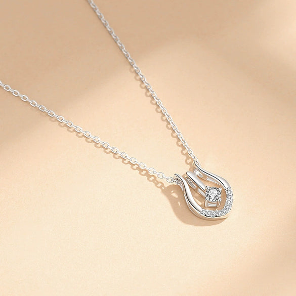 Wholesale Silver Jewelry Ushaped Horseshoe Pendant Necklace For Women With Diamond Design