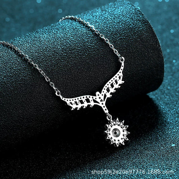 Wholesale Silver Necklace With Geometric Pattern And Fourclaw Setting Electroplated For Female