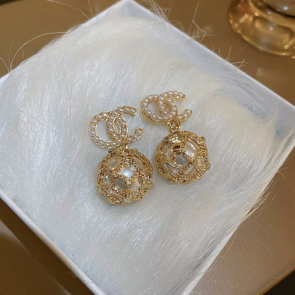 Wholesale Silver Needle Earrings With Real Gold Electroplated Metal Letter Pattern Light Luxury Style
