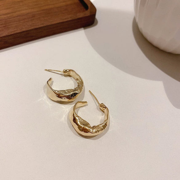 Wholesale Silver Needle Geometric Twist Diecast Metal Earrings For Women With Electroplating Treatment