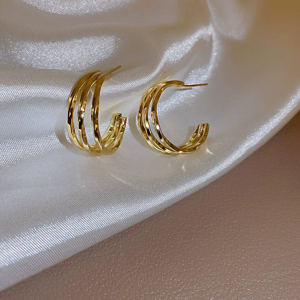 Wholesale Silver Needle Geometric Twist Diecast Metal Earrings For Women With Electroplating Treatment