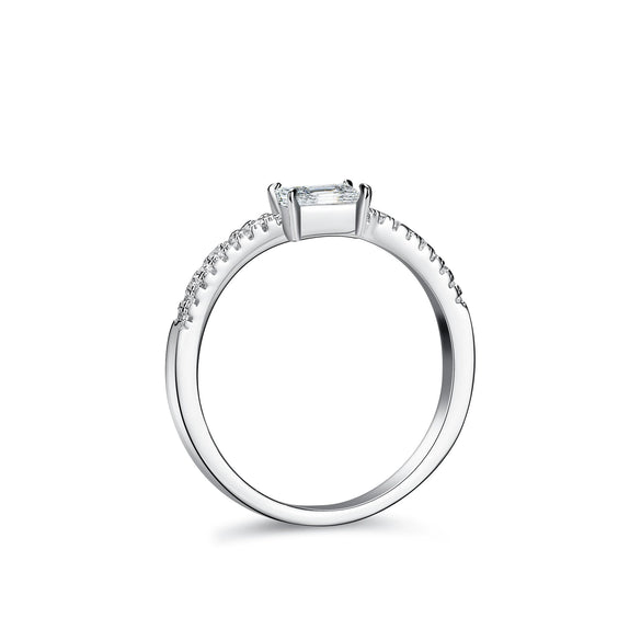 Wholesale 925 Silver Ring With Moissanite And Emerald Rectangular Geometric Design For Women