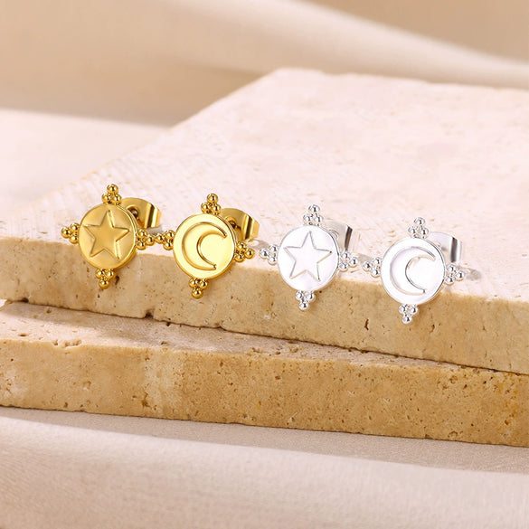 Wholesale Simple Elegant Geometric Star Copper Earrings With Electroplating Treatment
