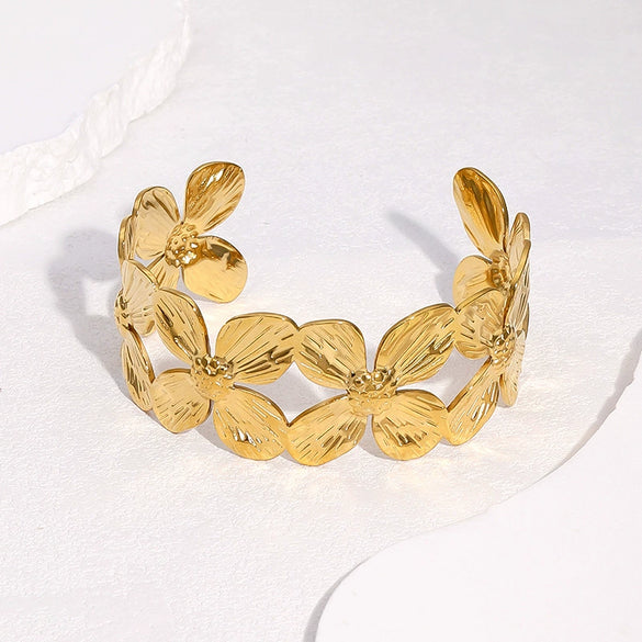 Wholesale Simple Flower Design Electroplated Stainless Steel Open Bracelet