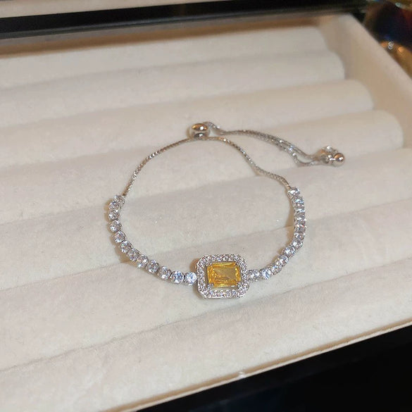 Wholesale Simple Flower Zircon Inlaid Copper Bracelet For Women With Geometric Styling And Light Luxury Niche Temperament