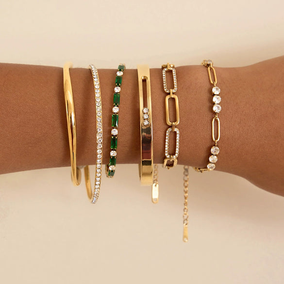 Wholesale Simple Geometric Electroplated Stainless Steel Movable White Rhinestone Bracelet Hand Jewelry