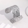 Wholesale Simple Geometric Hammered 18K Gold Electroplated Nonfading Stainless Steel Open Bracelet