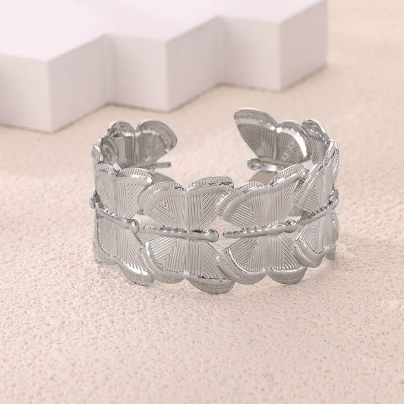 Wholesale Simple Geometric Open Circle Electroplated Stainless Steel Titanium Steel Metal Silver Bracelet
