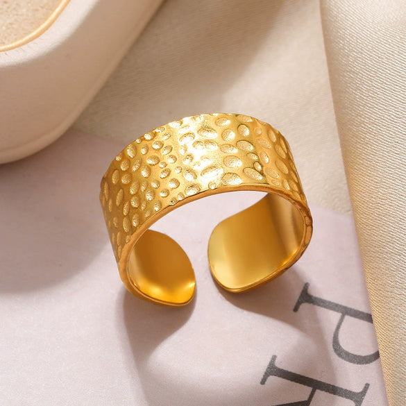 Wholesale Simple Geometric Widesided Stainless Steel Electroplated Ring For Men And Women Couples