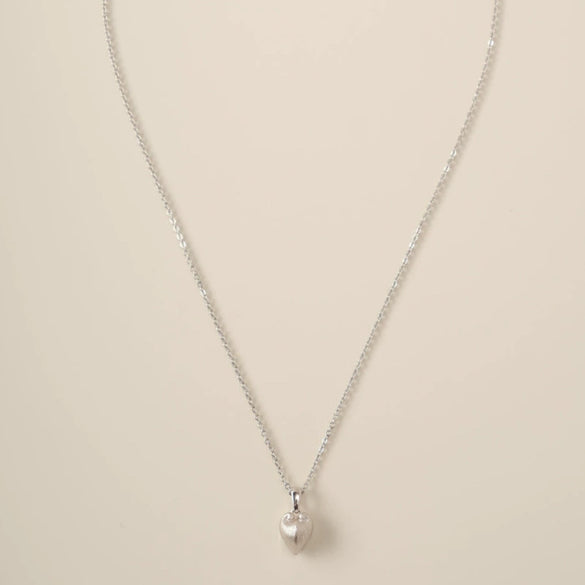 Wholesale Simple Heart Shape Gold Electroplated Copper Pearl Necklace For Unisex
