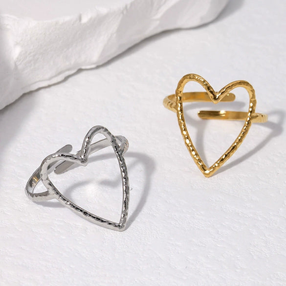 Wholesale Simple Hollow Heartd Open Female Titanium Steel Ring With Electroplating