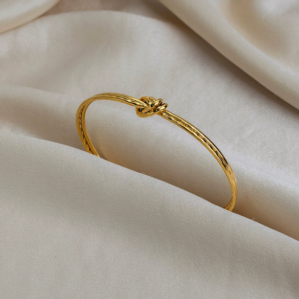Wholesale Simple Knotted Open Bracelet Stainless Steel 18K Gold Electroplated Retro Bracelet For Women
