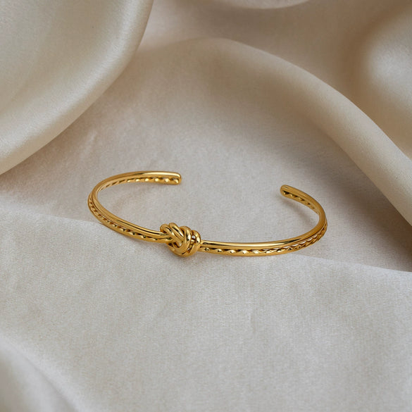 Wholesale Simple Knotted Open Bracelet Stainless Steel 18K Gold Electroplated Retro Bracelet For Women
