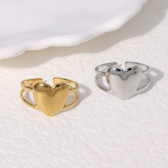 Wholesale Simple Love Shaped Stainless Steel Ring For Women 18K Gold Plated Electroplated