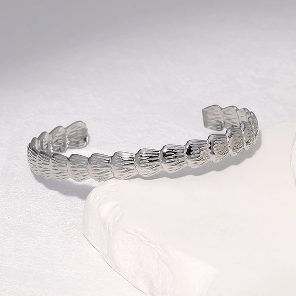 Wholesale Simple Minimalist Electroplated Stainless Steel Bracelet For Women