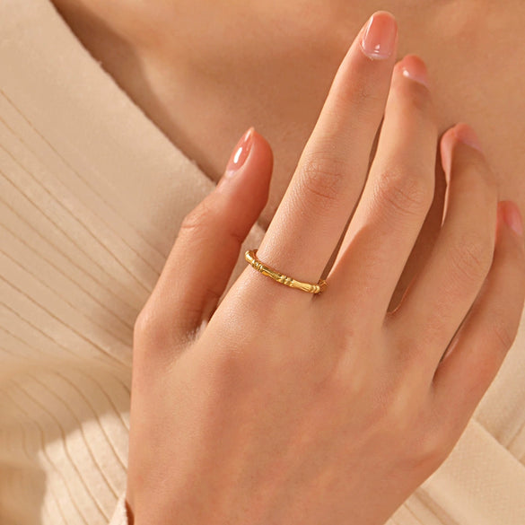 Wholesale Simple Plain Bamboo Women's Stainless Steel Ring With 18K Gold Plated Electroplating