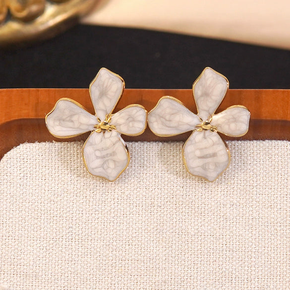Wholesale Simple Plants And Flowers Dripping Oil Stainless Steel Flower Necklace And Earrings Set For Women