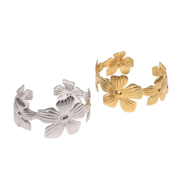 Wholesale Simple Retro Fivepetal Flower Stainless Steel Electroplated Women's Bracelet