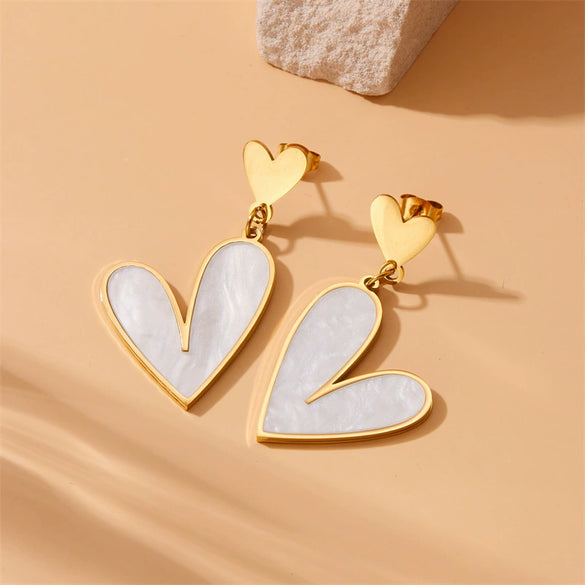 Wholesale Simple Retro Goldplated Stainless Steel Heart Pendant Earrings For Women