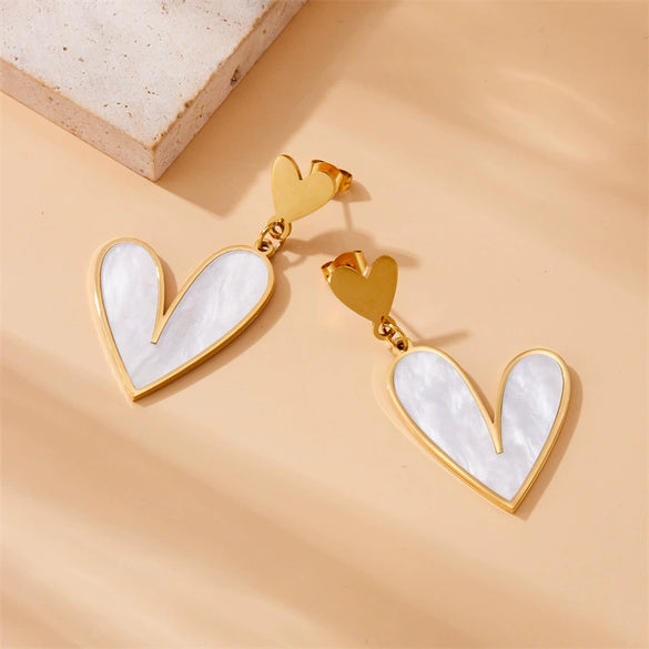 Wholesale Simple Retro Goldplated Stainless Steel Heart Pendant Earrings For Women