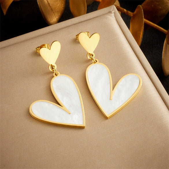 Wholesale Simple Retro Goldplated Stainless Steel Heart Pendant Earrings For Women