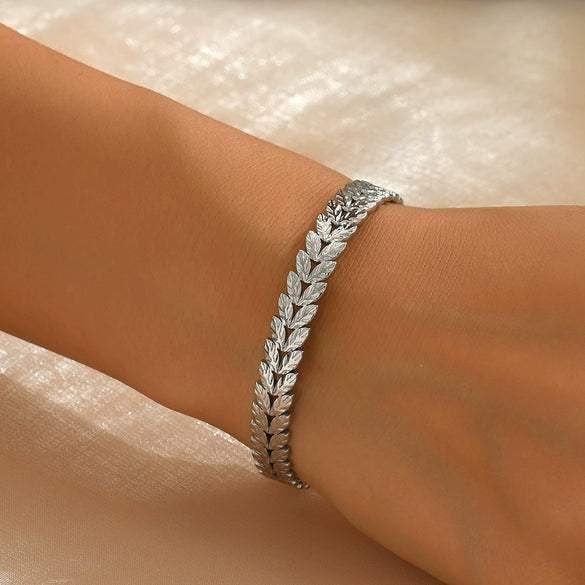 Wholesale Simple Retro Leaf Batch Flower Texture Electroplated Stainless Steel Bracelet For Women