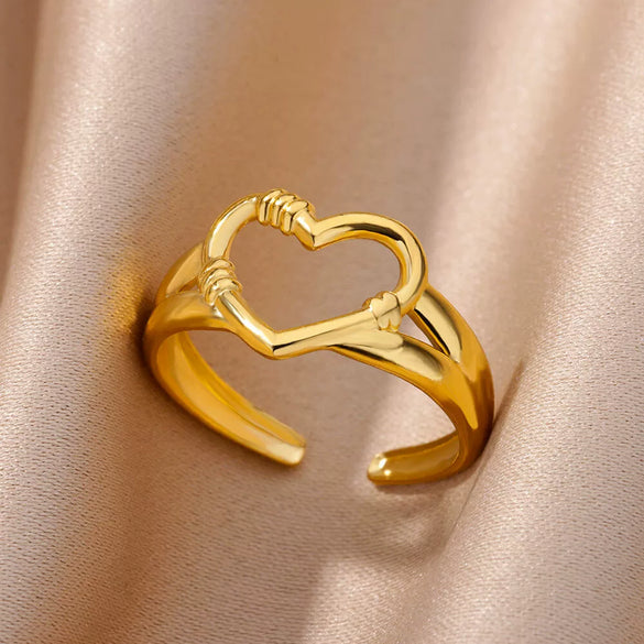 Wholesale Simple Stainless Steel Geometric Heartshaped Hollow Ring For Men And Women With Electroplating