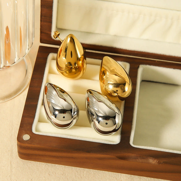 Wholesale Simple Style Stainless Steel Electroplated Dropshaped Women's Earrings
