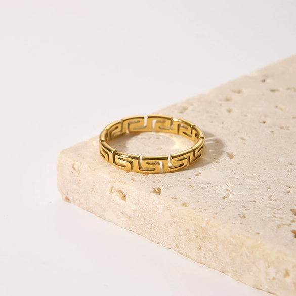 Wholesale Simple Titanium Steel Ring With Geometric Great Wall Pattern And Pvd Furnace Real Gold Plating For Women