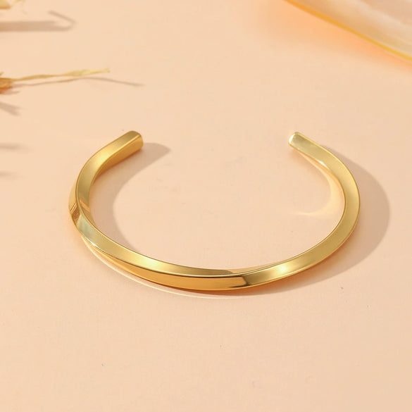 Wholesale Smooth Buckle Bamboo Style Titanium Steel Bracelet With Electroplating