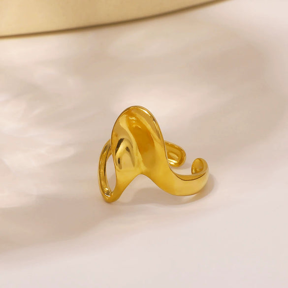 Wholesale Specialshaped Stainless Steel Ring With Twisted Pleated Design Antiallergic Geometric And Oval Pattern Electroplated Unisex