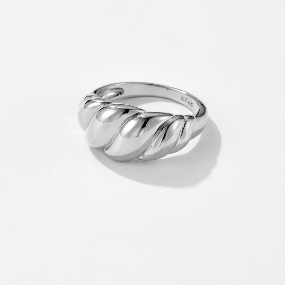 Wholesale Spiral Ring With Joker Design In Copper Fashion Ol Style Electroplated With Platinum Or 18K Gold