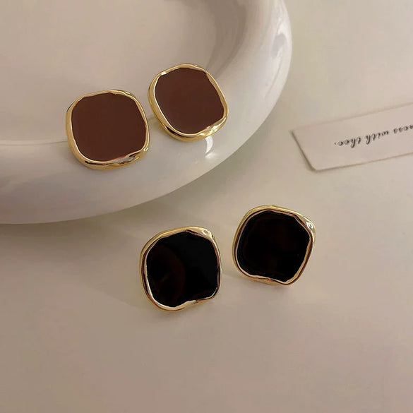 Wholesale Square Light Luxury Alloy Earrings For Women With Geometric Pattern And Electroplating