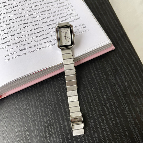 Wholesale Square Metal Quartz Watch With Simple Texture For Female Students High End Sense Cold Niche Ins Style