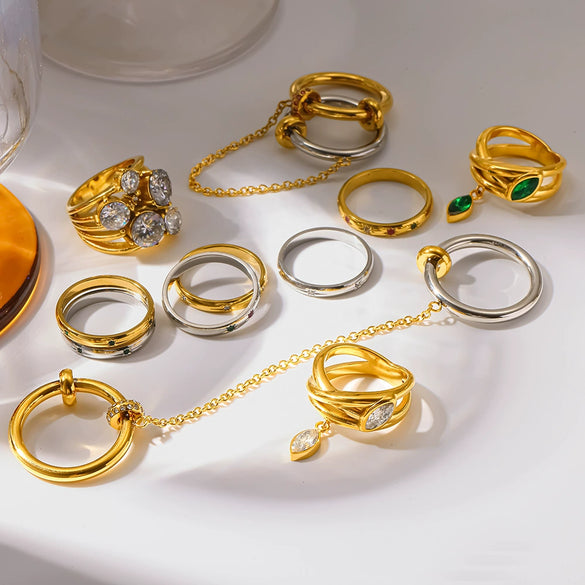 Wholesale Stackable Women's Geometric Horse Eye Rings Stainless Steel 18K Gold Plated With Diamonds