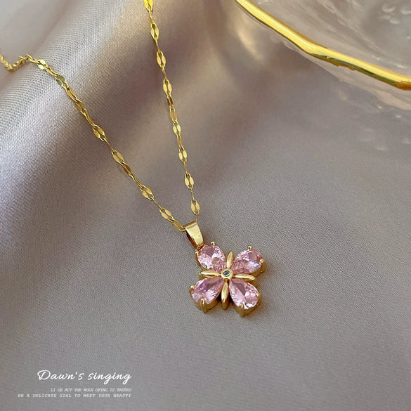 Wholesale Stainless Steel And Copper Geometric Lucky Grass Micro Diamond Plated Necklace Unisex Fine Style Clavicle Chain Accessories