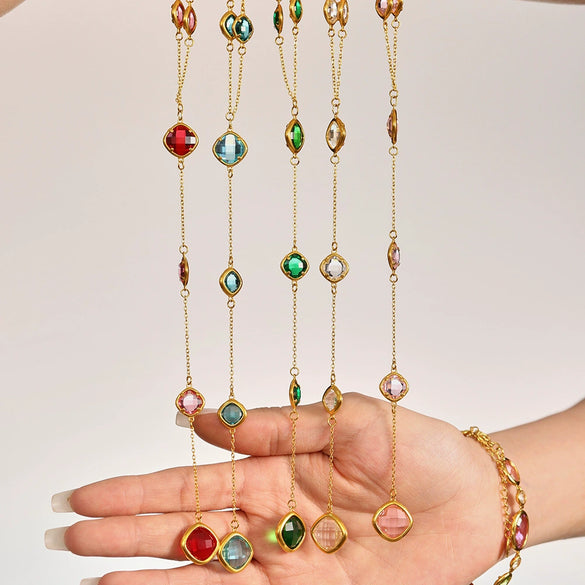 Wholesale Stainless Steel And Czech Glass Geometric Light Luxury Niche Necklace 18K Gold Plated