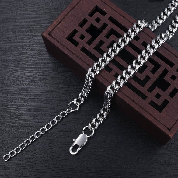Wholesale Stainless Steel And Titanium Steel Cuban Chain Necklace With Square Buckle Geometric Shape Baking Paint For Men Sweater Chain Jewelry