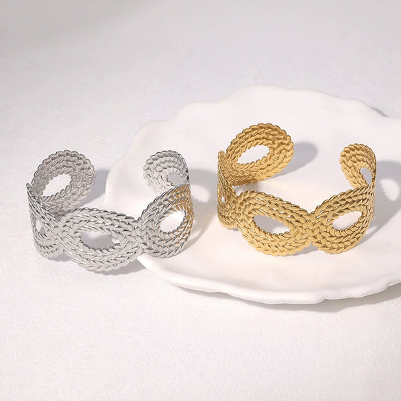 Wholesale Stainless Steel And Titanium Steel Electroplated Open Bracelet For Women With Hollow Light Luxury And Highend Niche Design